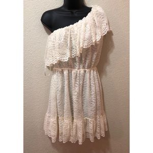 ✨NEW lace dress